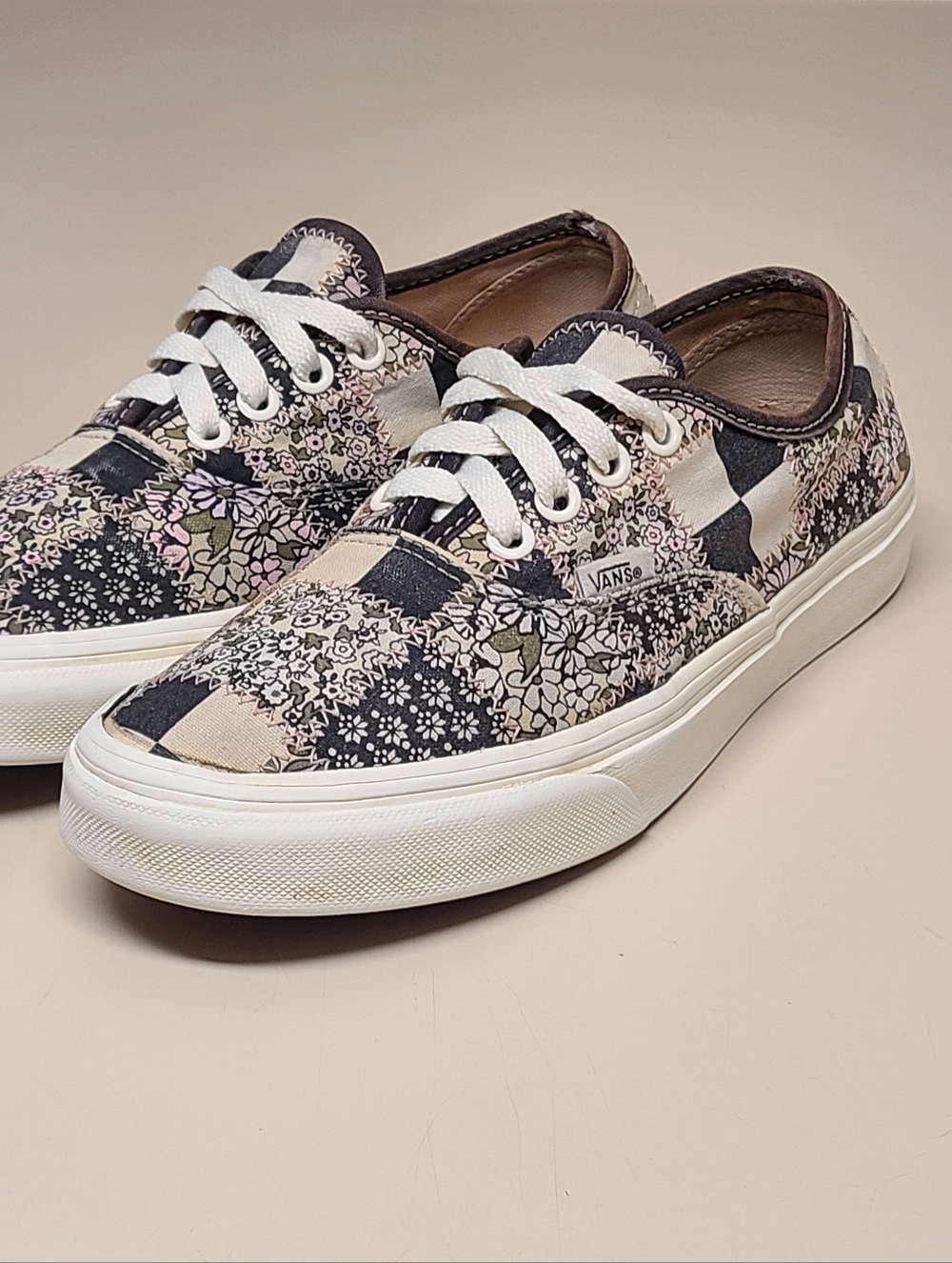 Vans Authentic Patchwork floral casual skateboard sneakers size 7 1/2